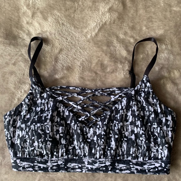 Fabletics sports bra - Picture 1 of 3